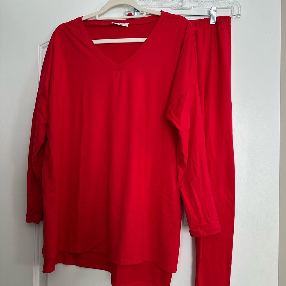 ❤️❣️
Women's Red Everyday Wear Set